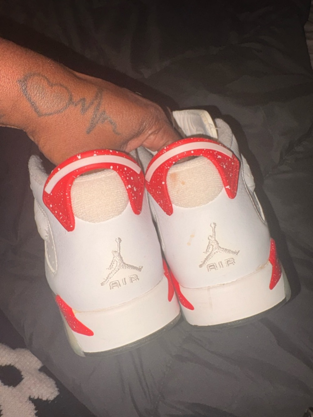 Jordan 6 - Picture 2 of 3